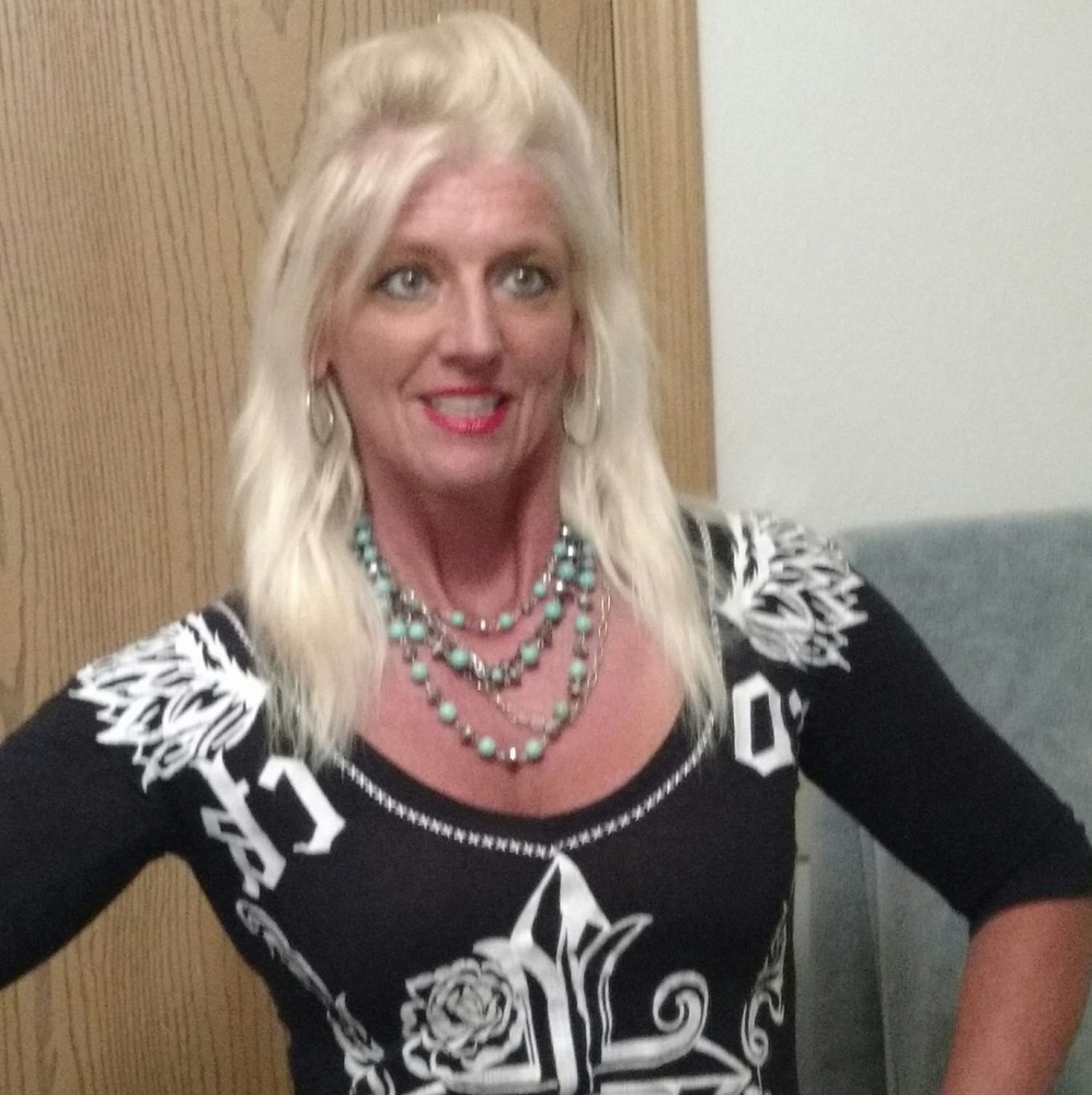 Meet your Posher, Debbie